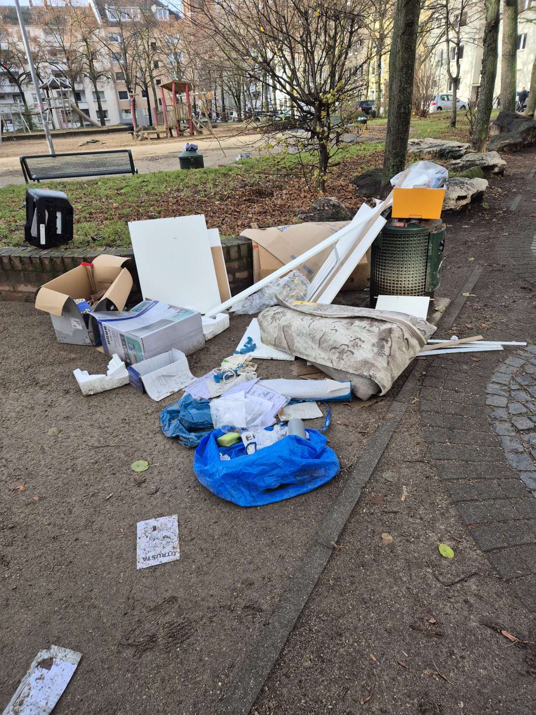 Bild zu gemeldetem Anliegen vom *2025-12-01 13:48:16