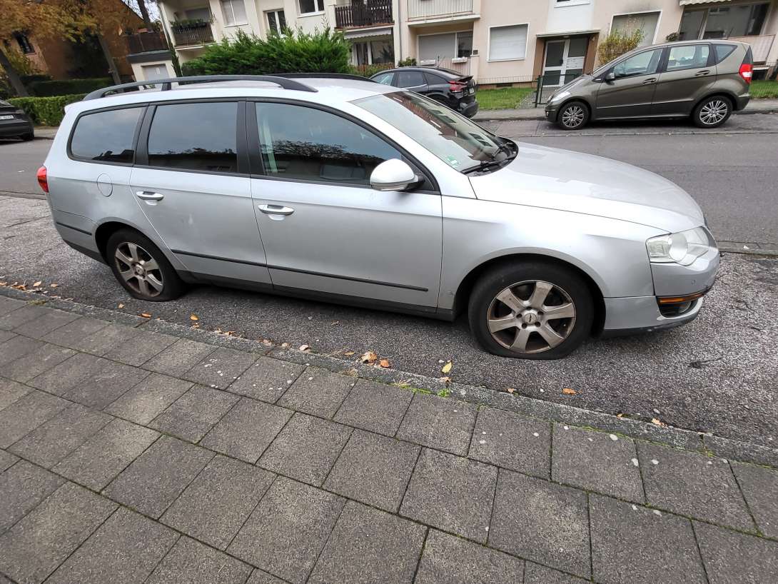 Bild zuPKW *2025-11-04 06:29:39