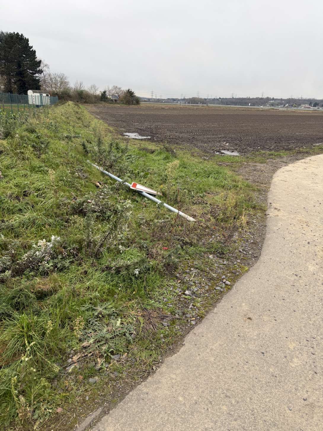 Bild zu gemeldetem Anliegen vom *2025-11-26 10:58:03