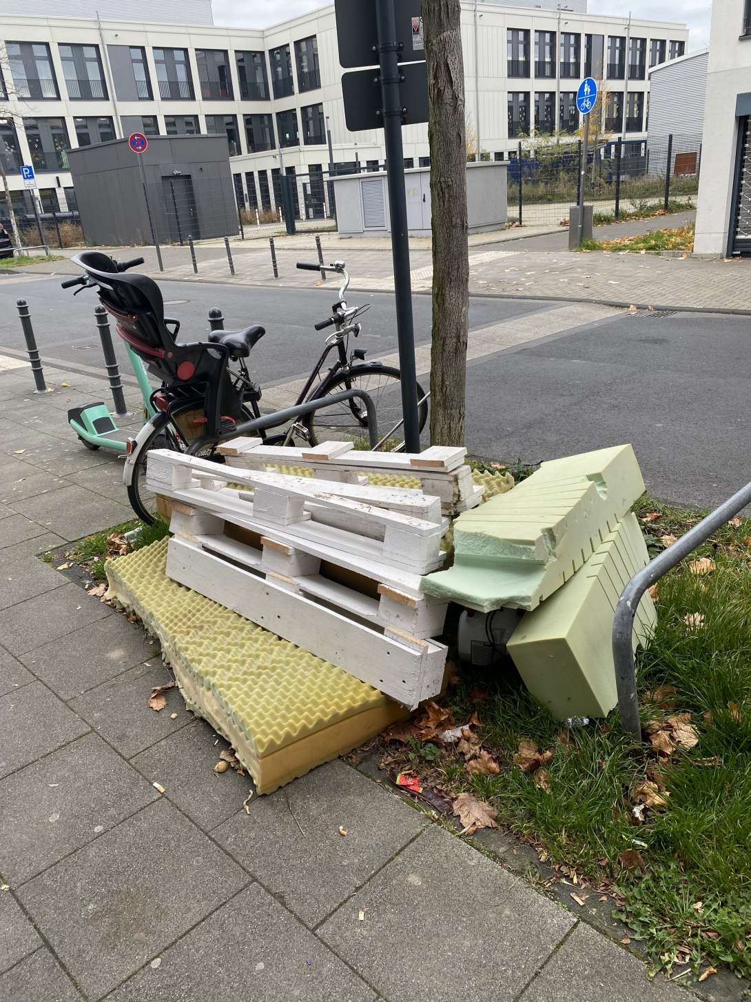 Bild zu gemeldetem Anliegen vom *2025-11-10 10:03:38