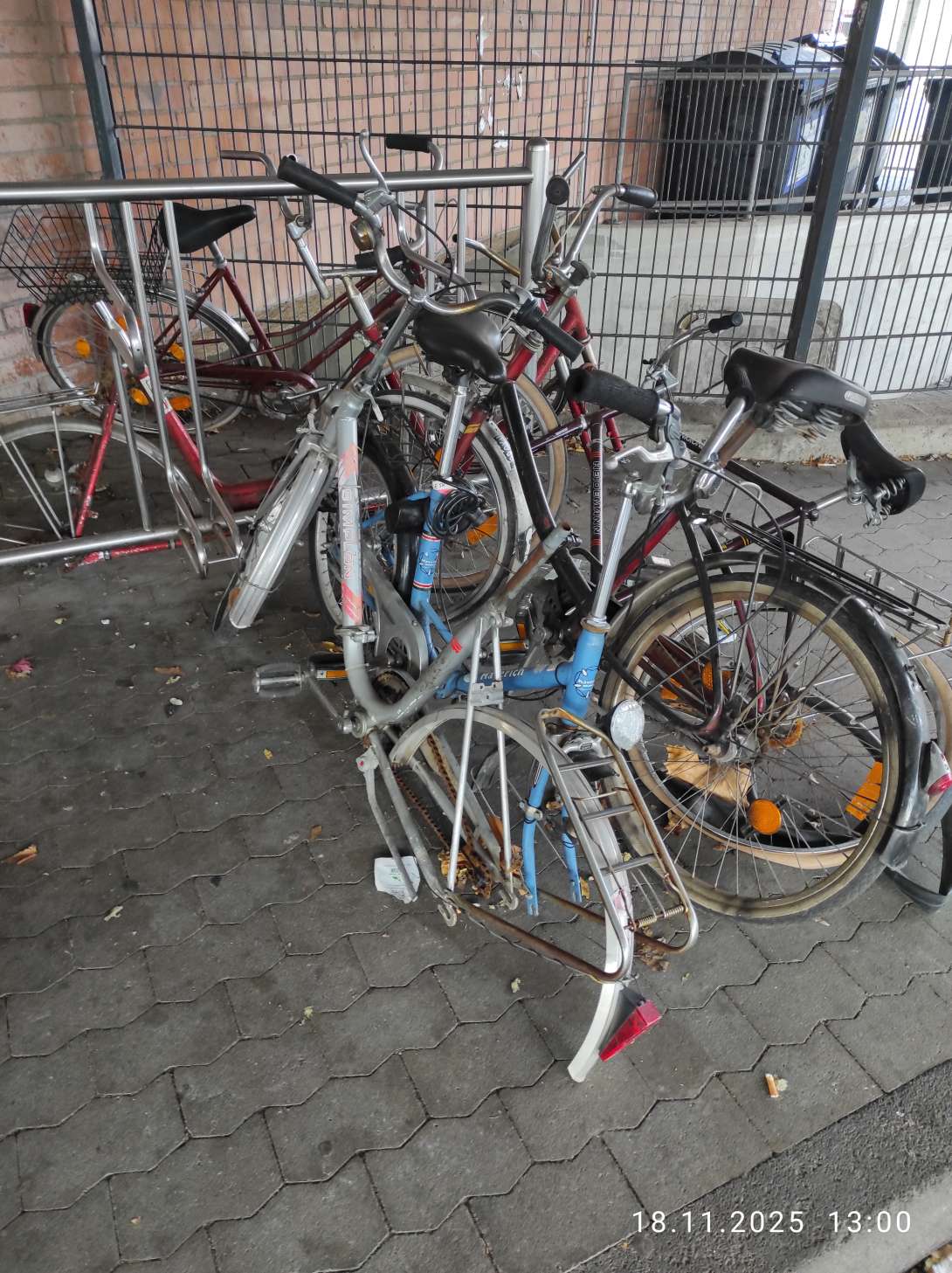 Bild zu gemeldetem Anliegen vom *2025-11-18 13:23:14