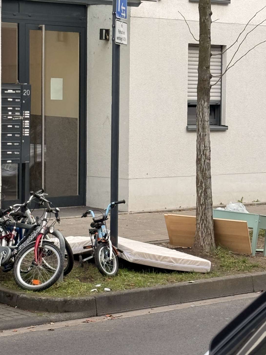 Bild zu gemeldetem Anliegen vom *2025-11-05 09:18:58