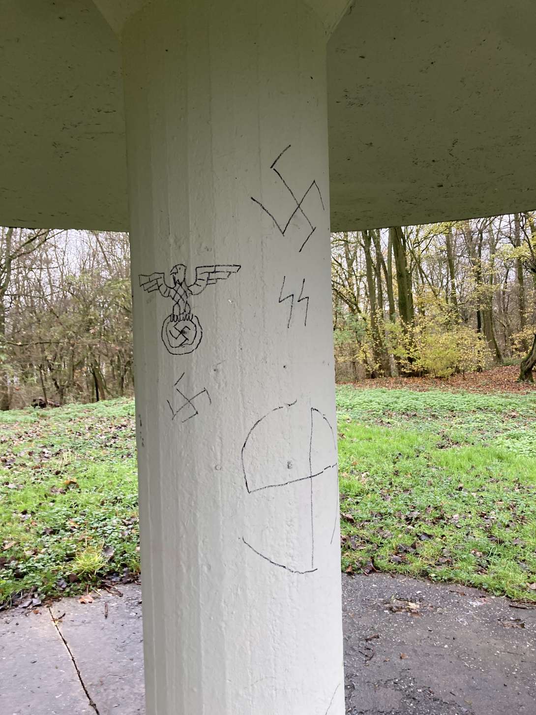 Bild zu gemeldetem Anliegen vom *2025-12-01 06:04:09