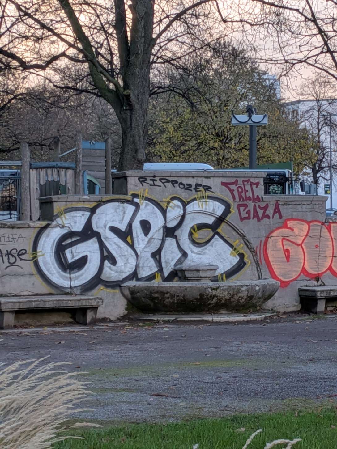 Bild zu gemeldetem Anliegen vom *2025-11-18 21:13:37