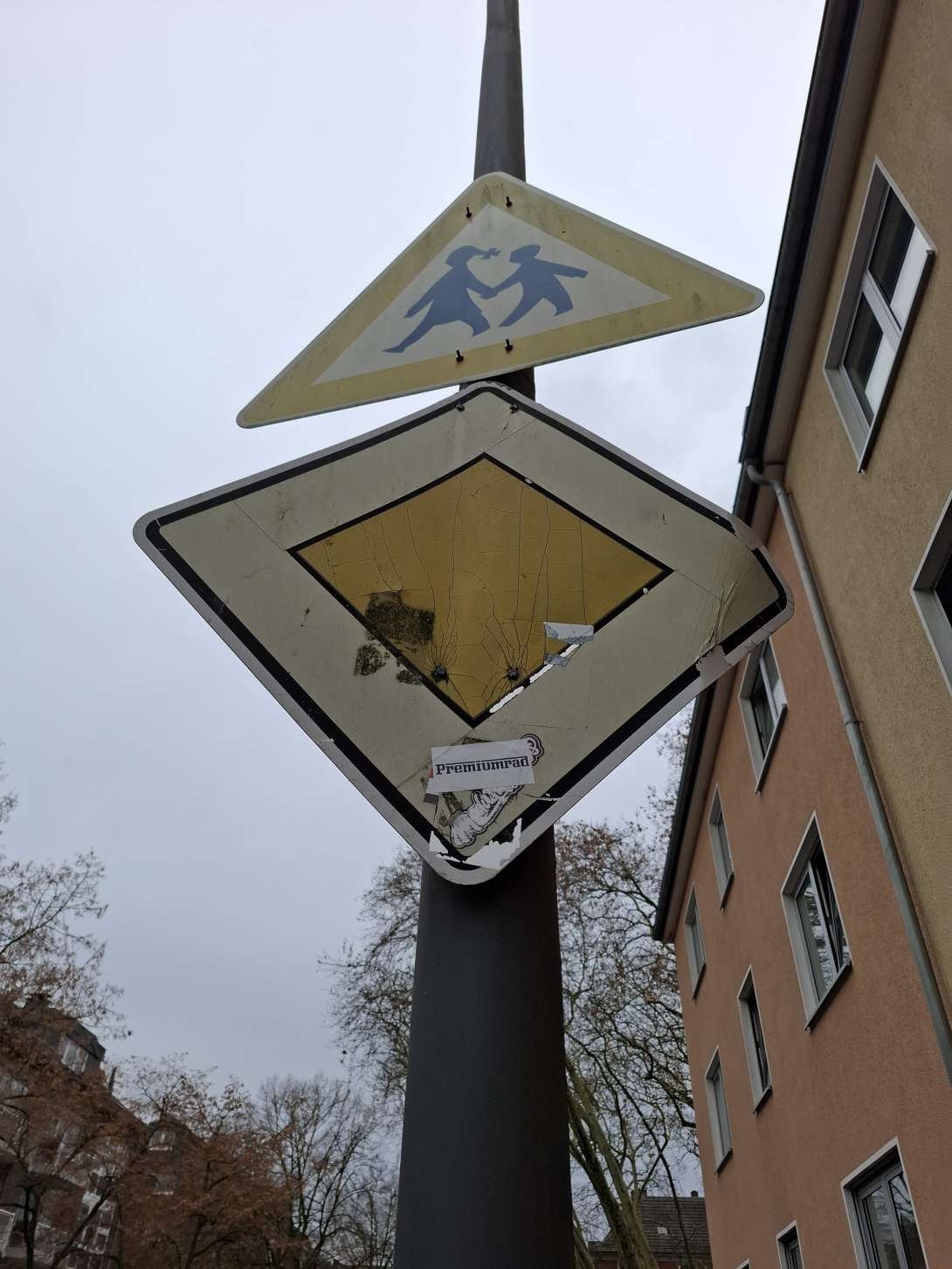 Bild zu gemeldetem Anliegen vom *2025-12-10 12:37:51