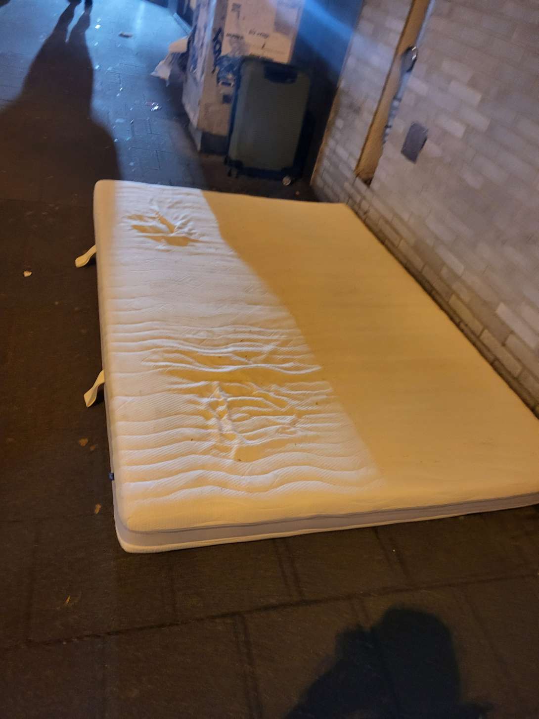 Bild zu gemeldetem Anliegen vom *2025-12-23 23:12:34