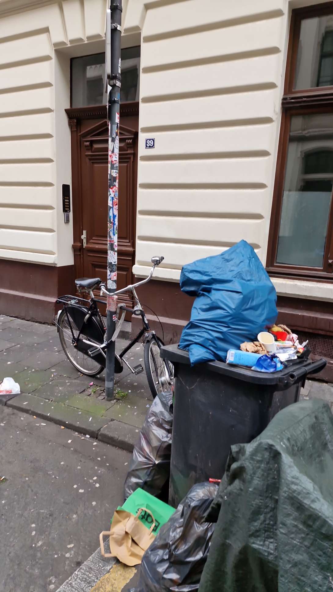 Bild zu gemeldetem Anliegen vom *2025-12-13 10:32:29