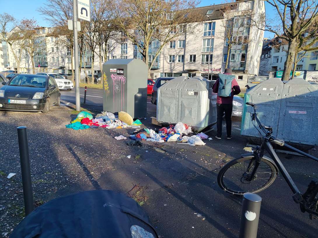 Bild zu gemeldetem Anliegen vom *2025-12-30 14:15:10