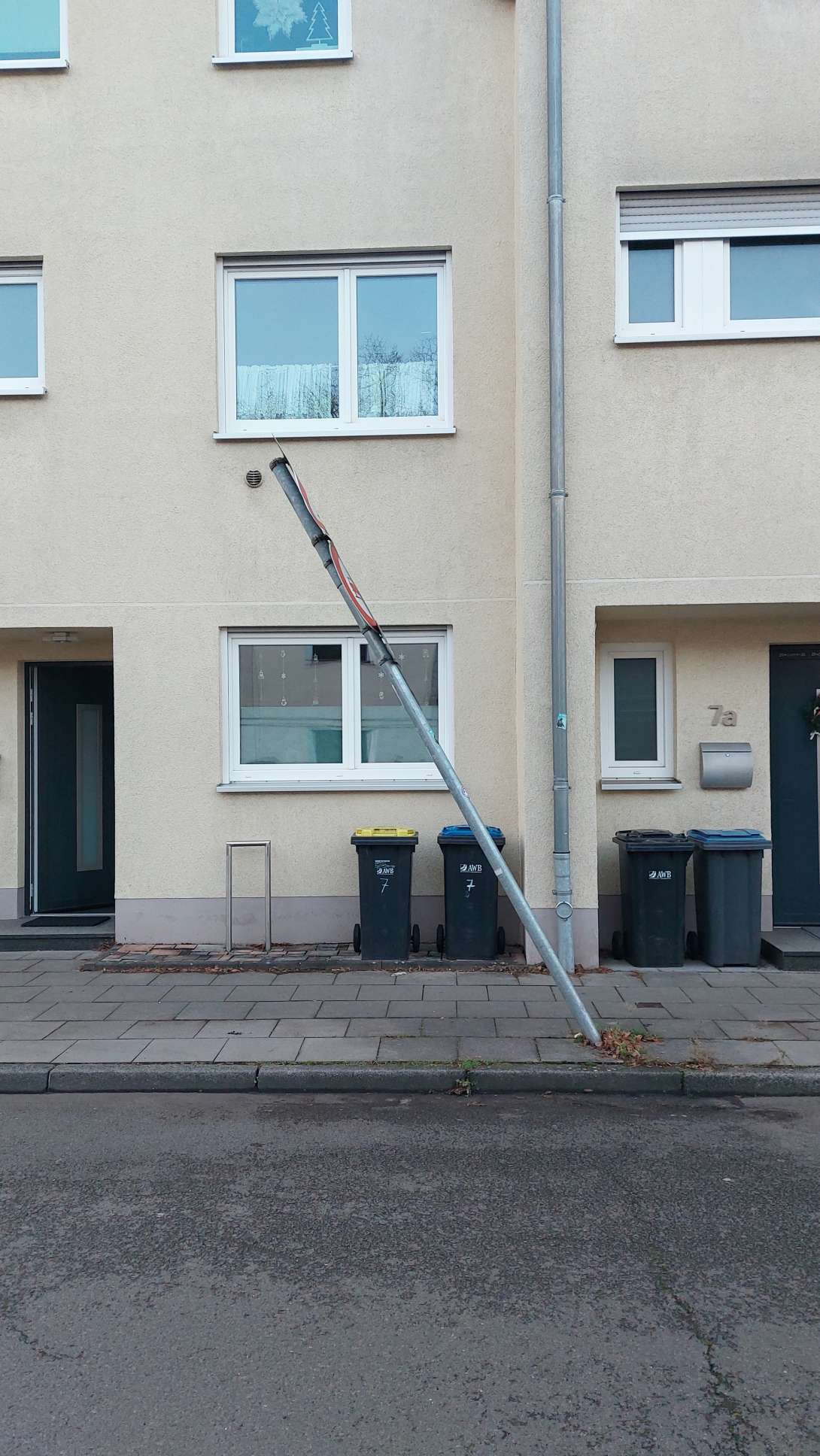 Bild zu gemeldetem Anliegen vom *2025-12-11 16:21:02