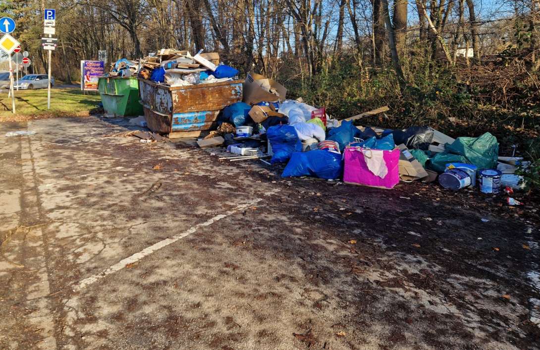 Bild zu gemeldetem Anliegen vom *2025-12-16 09:38:38