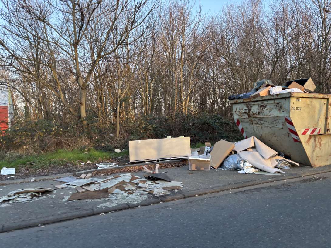 Bild zu gemeldetem Anliegen vom *2025-12-16 12:08:28