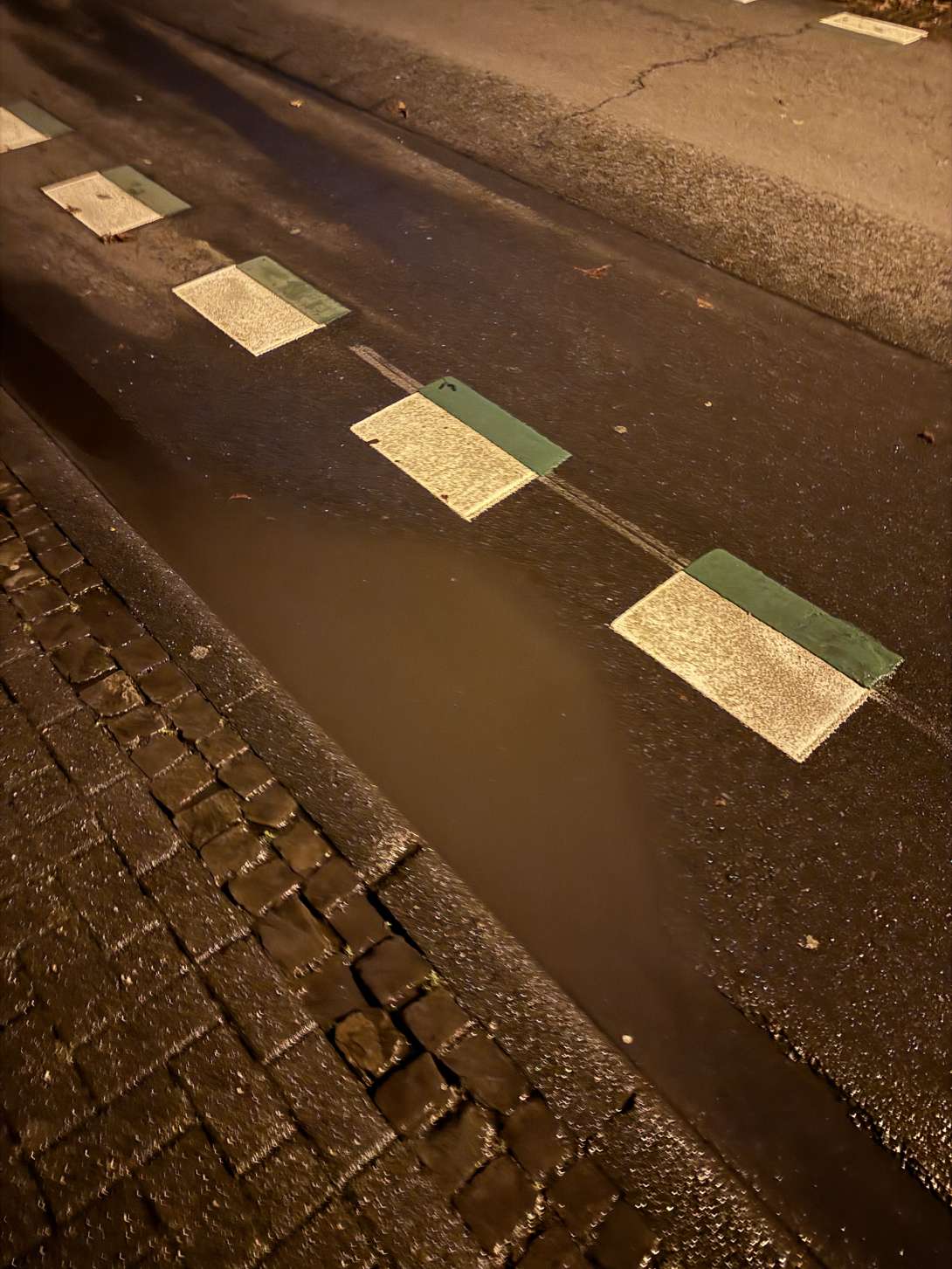 Bild zu gemeldetem Anliegen vom *2025-12-03 15:28:08