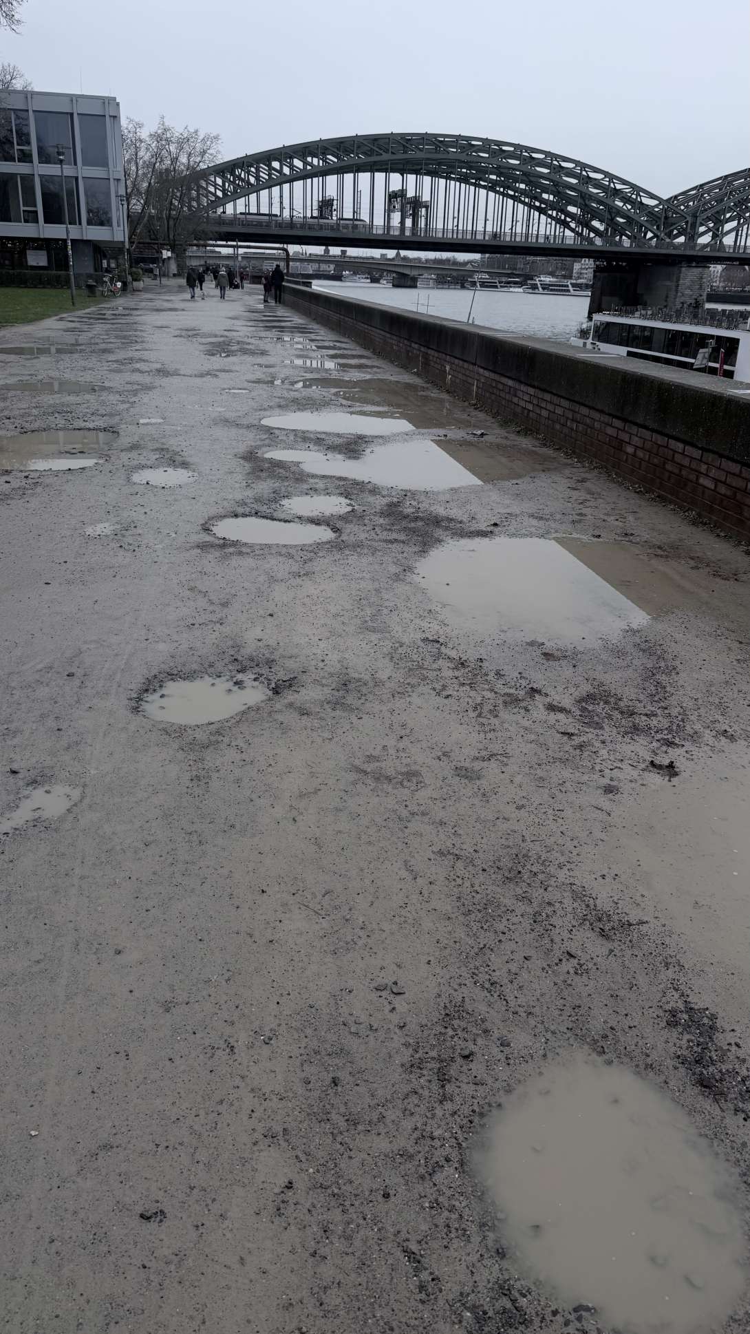 Bild zu gemeldetem Anliegen vom *2025-12-08 19:52:23