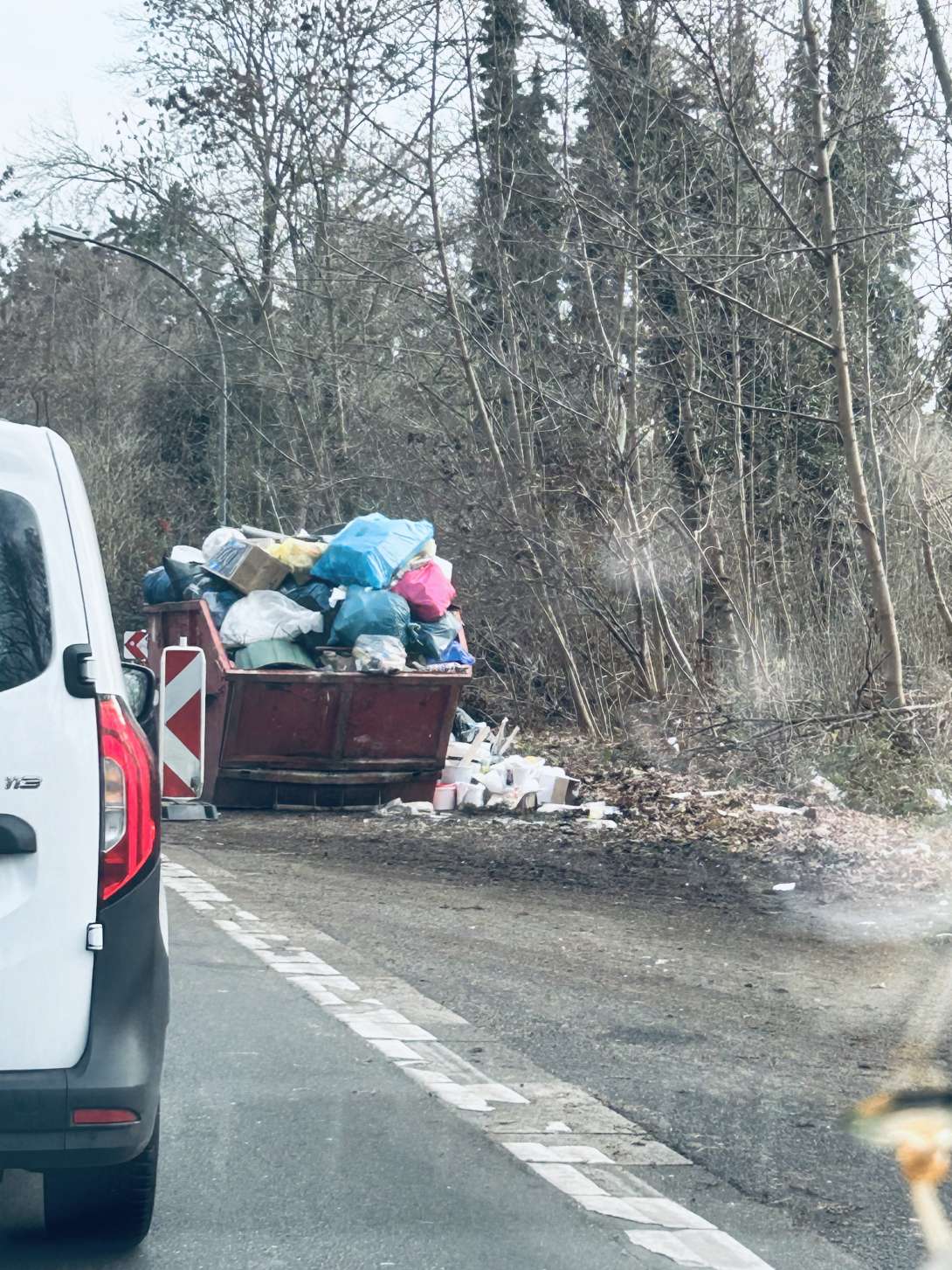 Bild zu gemeldetem Anliegen vom *2025-12-18 18:29:44