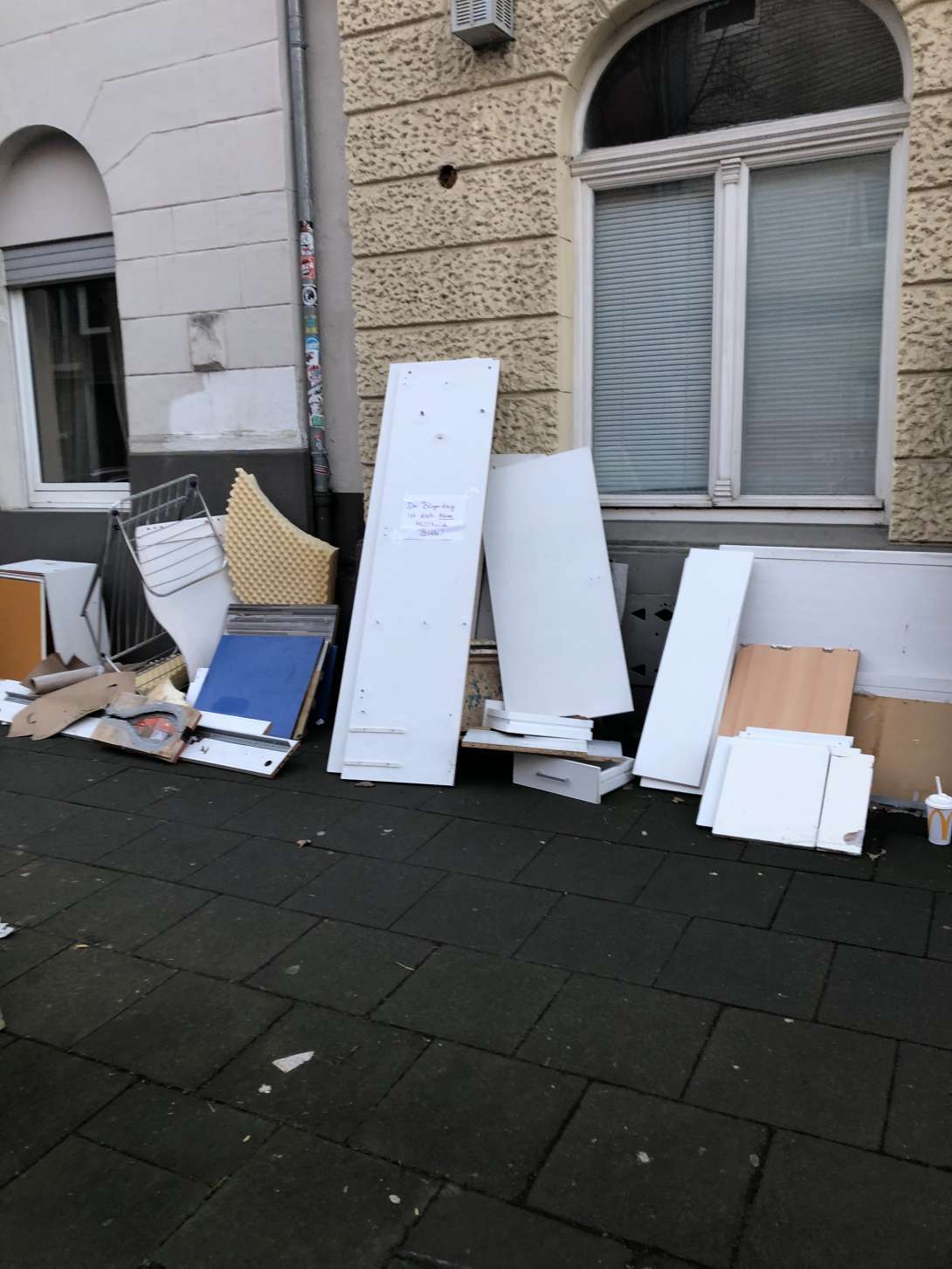 Bild zu gemeldetem Anliegen vom *2025-12-16 09:45:28