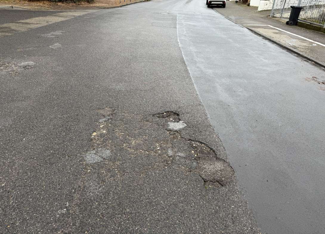 Bild zu gemeldetem Anliegen vom *2025-12-11 22:11:11