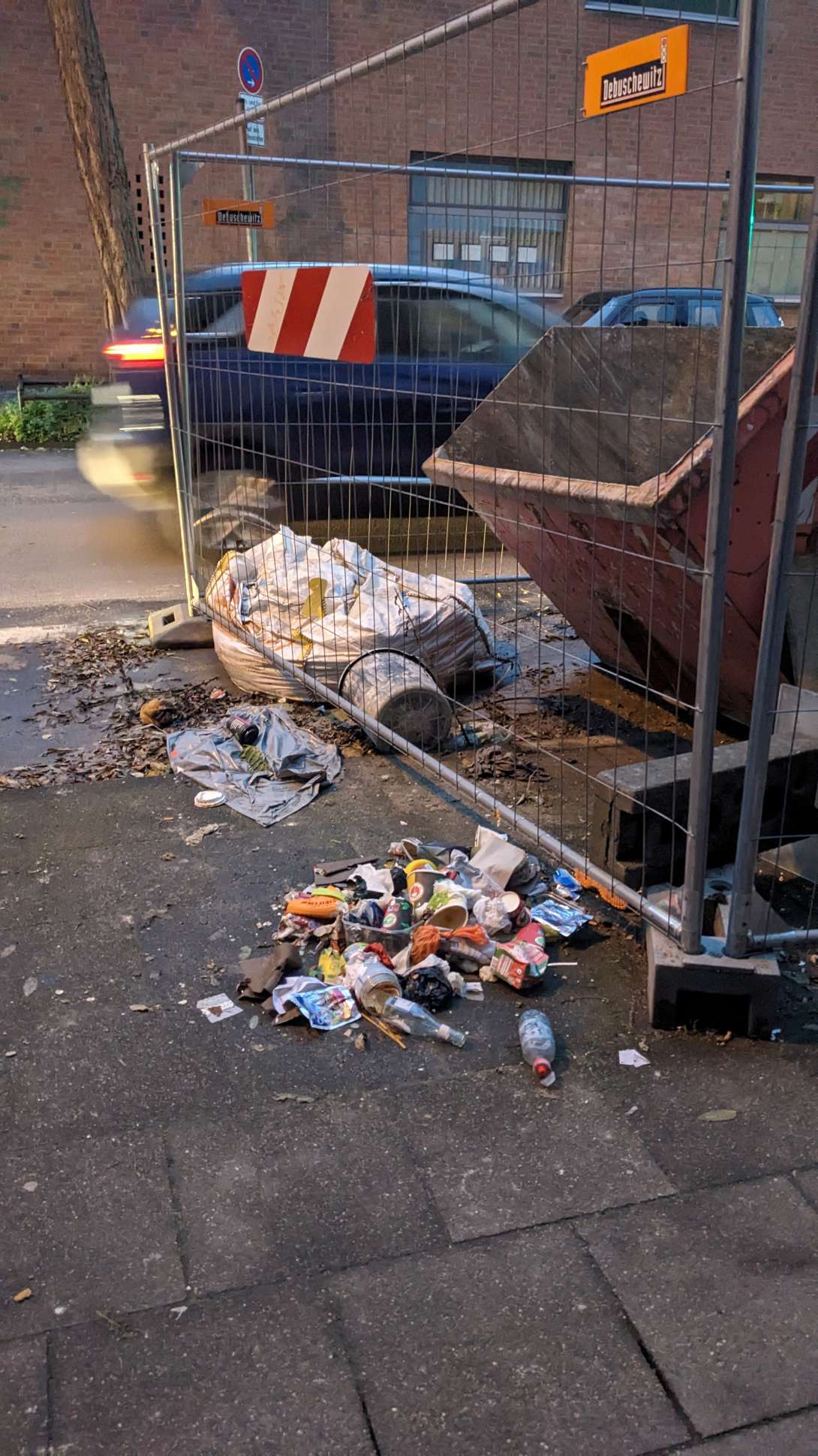 Bild zu gemeldetem Anliegen vom *2025-12-11 10:04:05