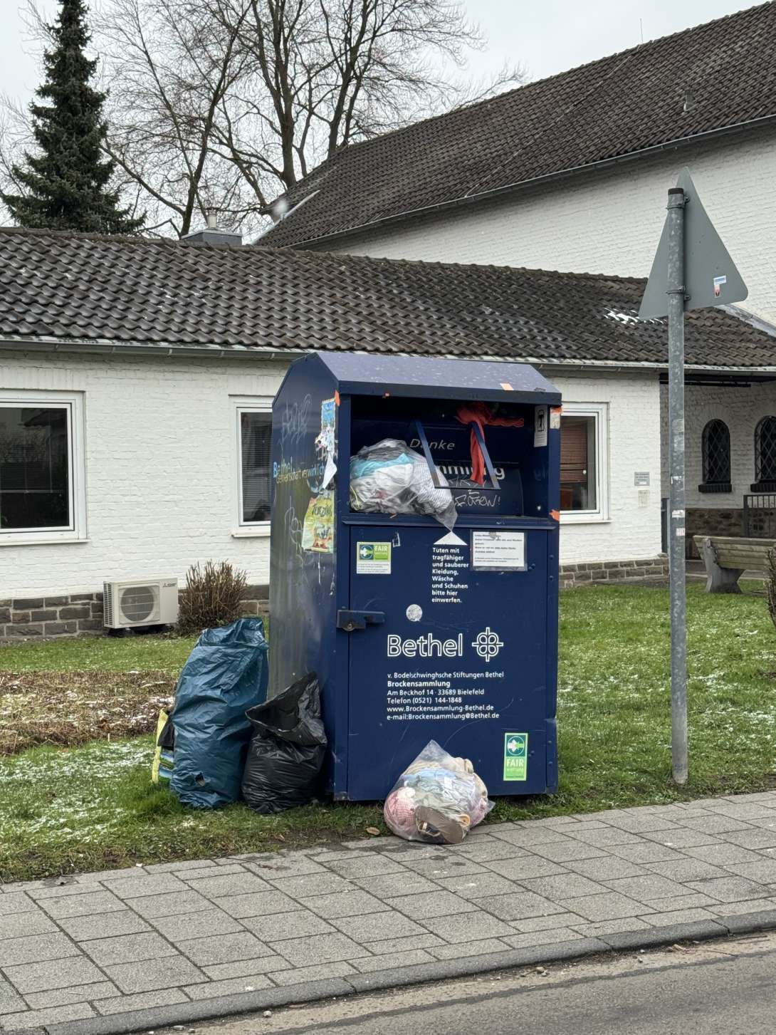 Bild zu gemeldetem Anliegen vom *2026-01-03 15:25:37