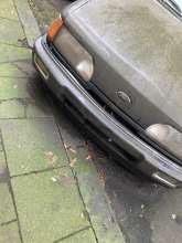 Verschmutztes Fahrzeug ohne Kennzeichen vorne 