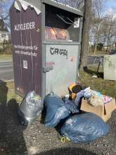 Altkleidercontainer. Bild zu gemeldetem Anliegen vom *2024-02-13 12:43:36