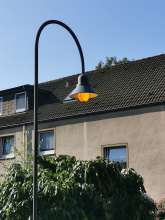 Laterne leuchtet tagsüber, Anliegen vom *2024-08-27 09:36:09