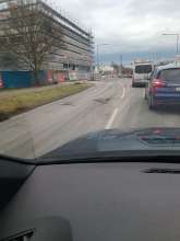 Straßenschäden auf der Straße zwischen Eichamt und Shell