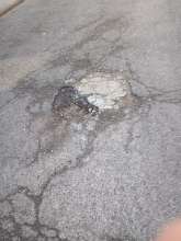 Strassenschaden auf der Auf Abfahrt