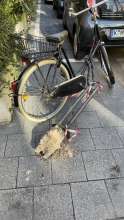 Fahrrad an loser Spange