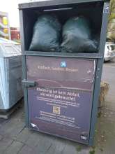 Voller Altkleidercontainer Friedensstr./Tiergartenstr. 1Porz urbach
