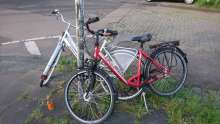 2 nicht fahrtüchtige Räder