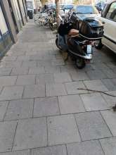 Roller mit veraltetem Kennzeichen 