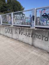 Schmiererei an der Wichheimer Str./A3 *2025-08-19 09:30:55