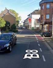 Gefährliche Straßenquerung