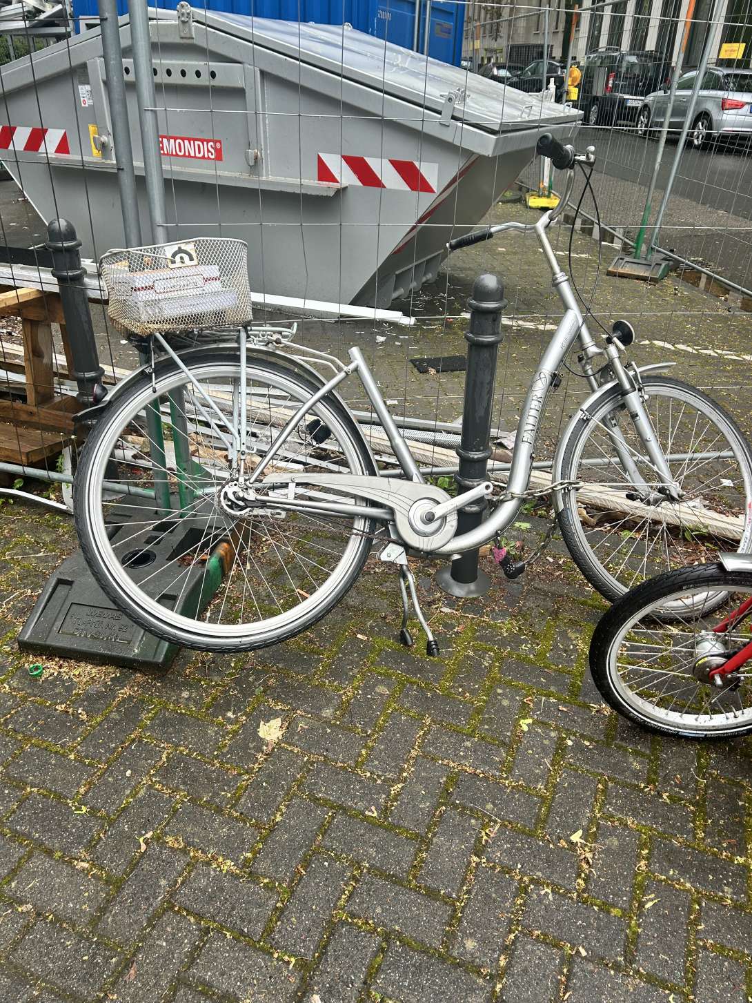 Bild zu gemeldetem Anliegen vom *2024-04-18 15:33:07