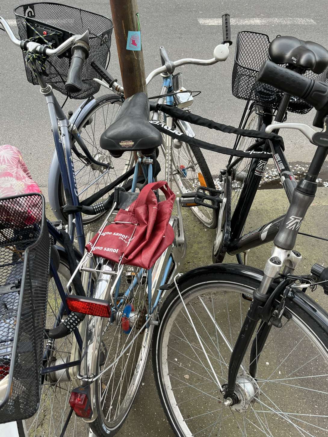 Bild zu gemeldetem Anliegen vom *2024-04-08 12:22:06