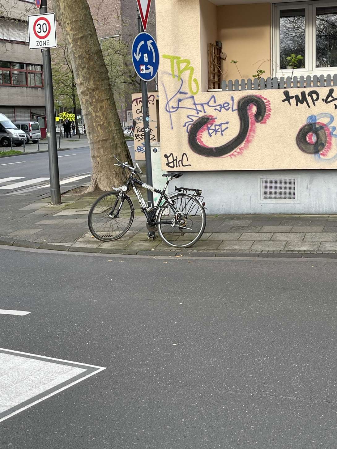 Bild zu gemeldetem Anliegen vom *2024-04-16 14:03:00