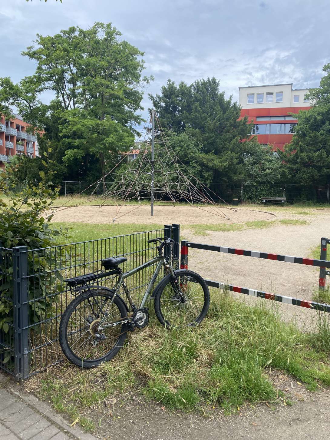 Bild zu gemeldetem Anliegen vom *2024-06-19 06:11:18