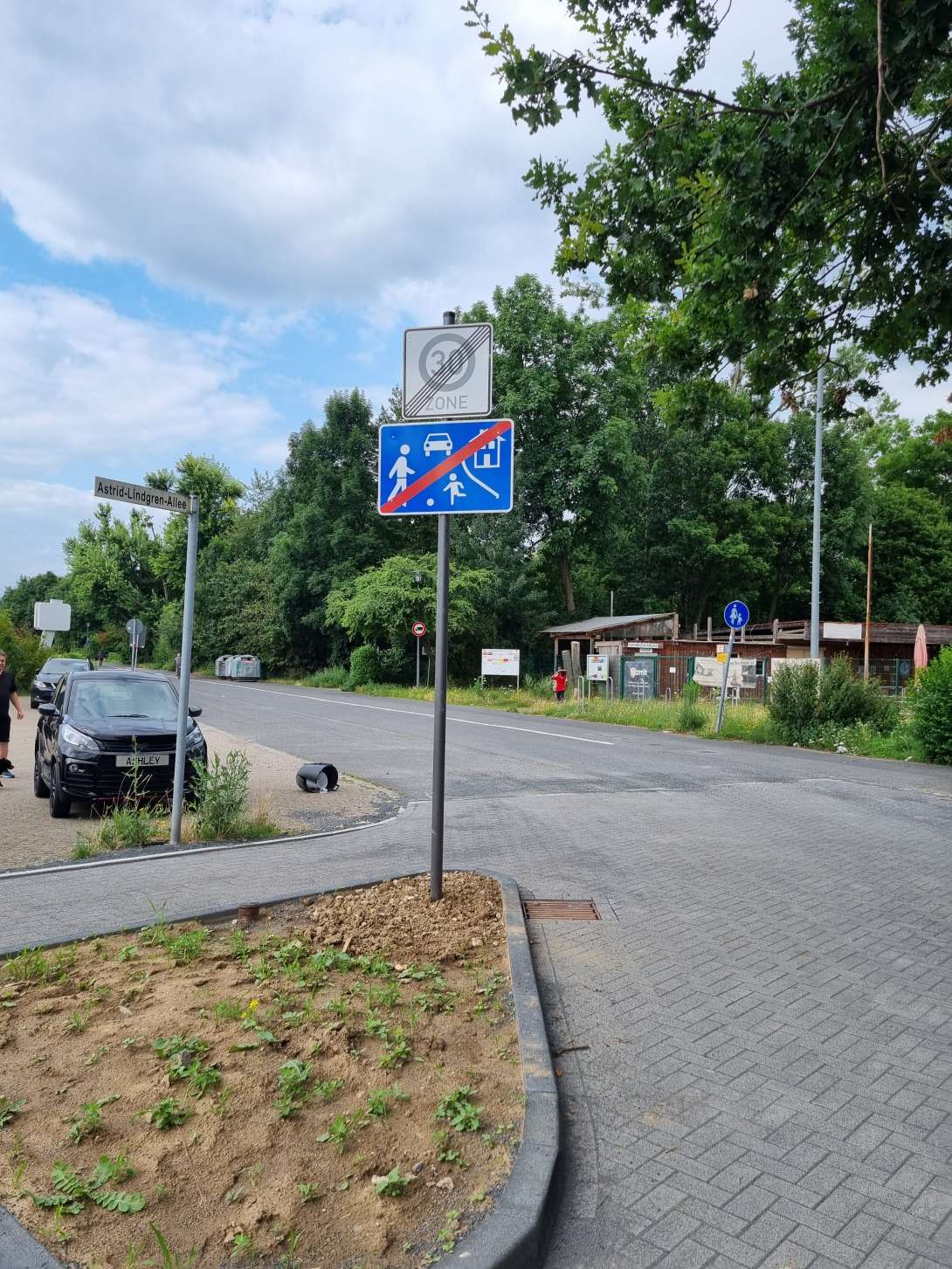 Bild zu gemeldetem Anliegen vom *2024-07-19 19:41:17