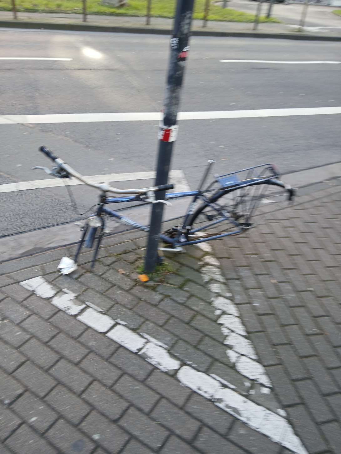 Bild zu gemeldetem Anliegen vom *2025-01-21 16:40:12