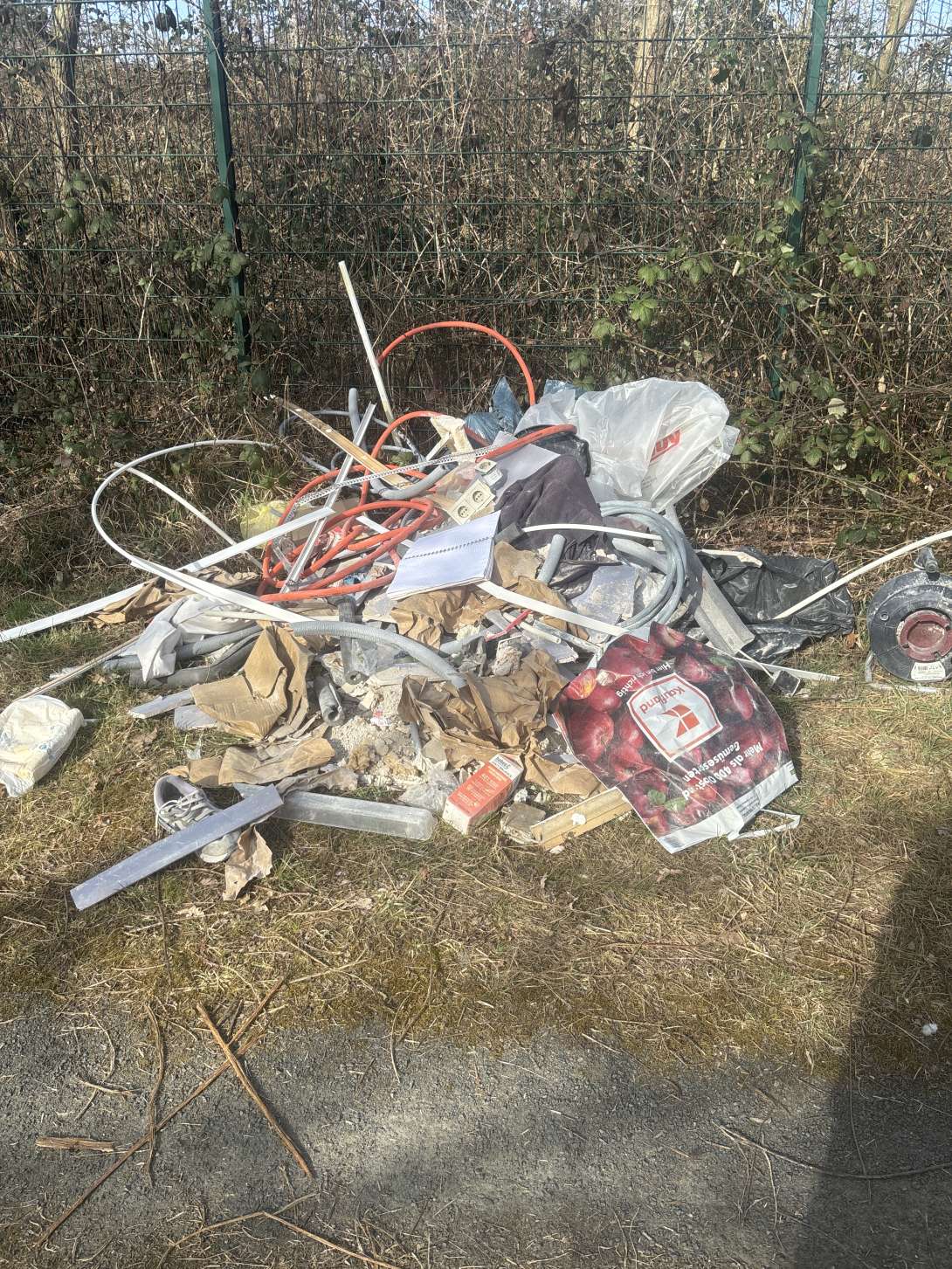 Bild zu gemeldetem Anliegen vom *2025-03-21 15:32:19