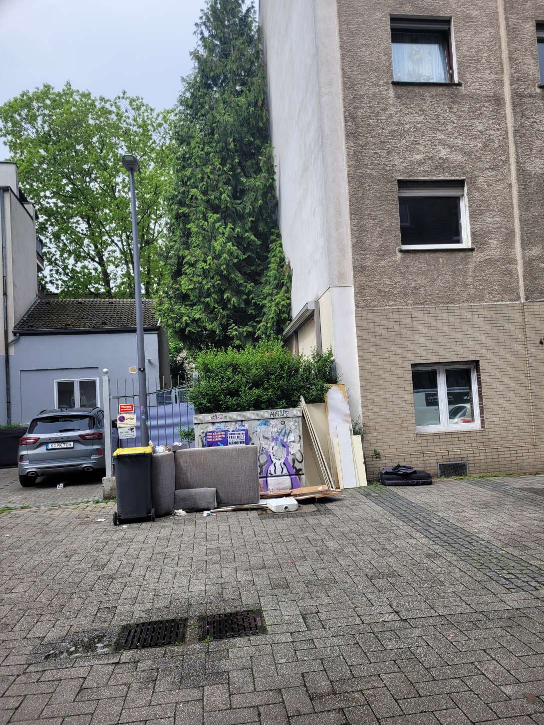 Bild zu gemeldetem Anliegen vom *2025-04-28 11:13:46