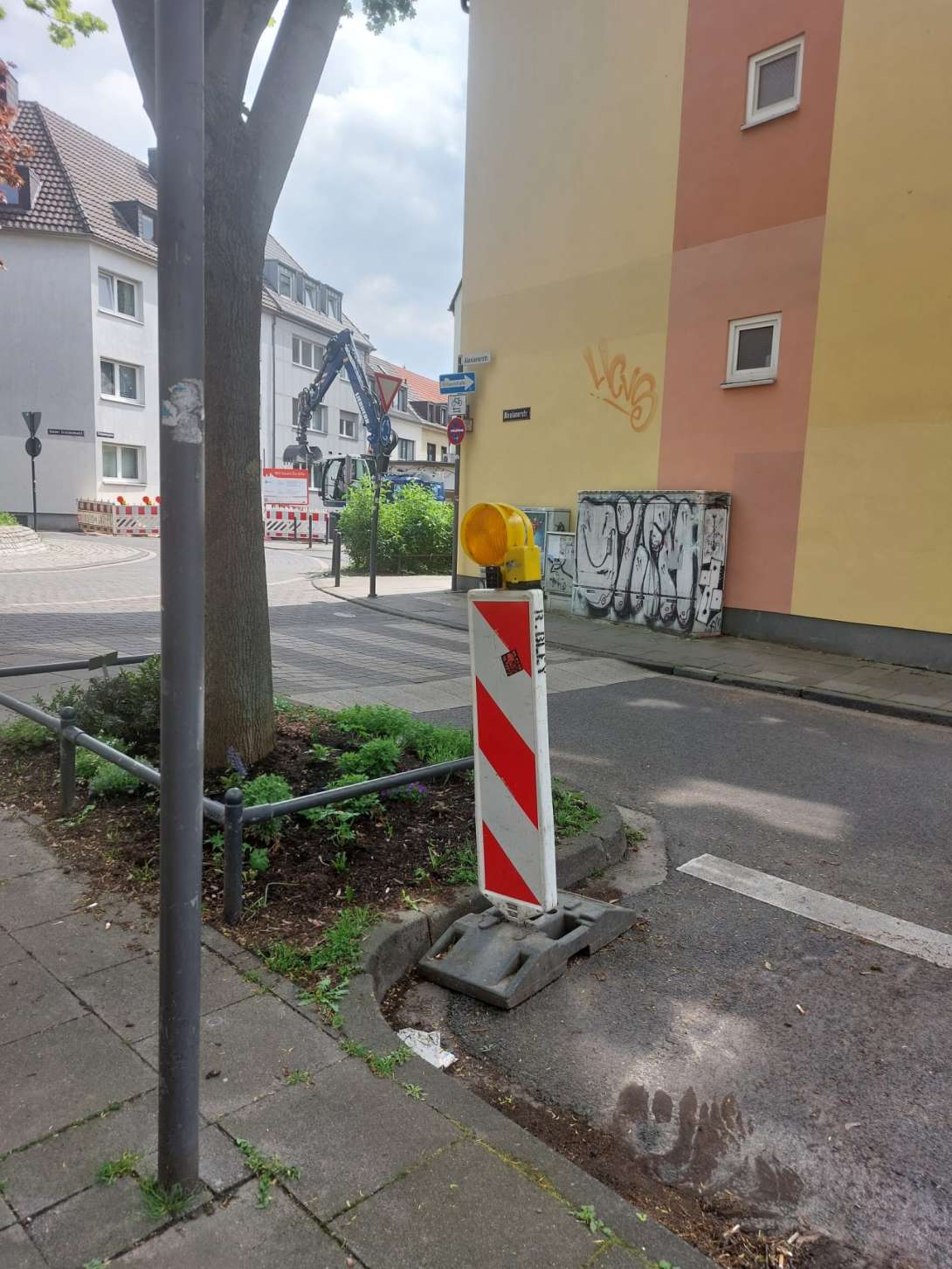 Bild zu gemeldetem Anliegen vom *2025-04-23 10:58:15