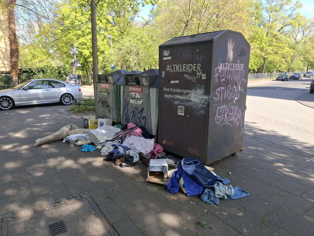 Bild zu gemeldetem Anliegen vom *2025-04-08 23:09:27