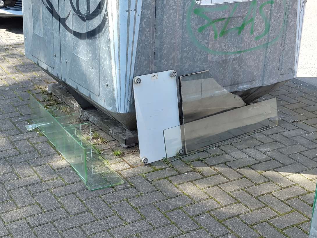 Bild zu gemeldetem Anliegen vom *2025-04-28 16:21:26