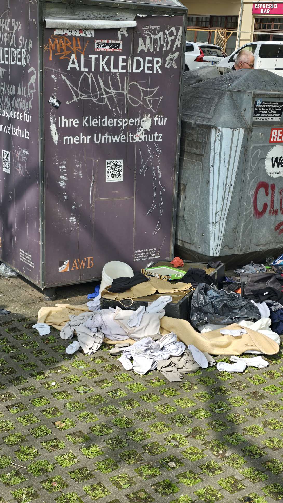 Bild zu gemeldetem Anliegen vom *2025-04-22 12:21:35