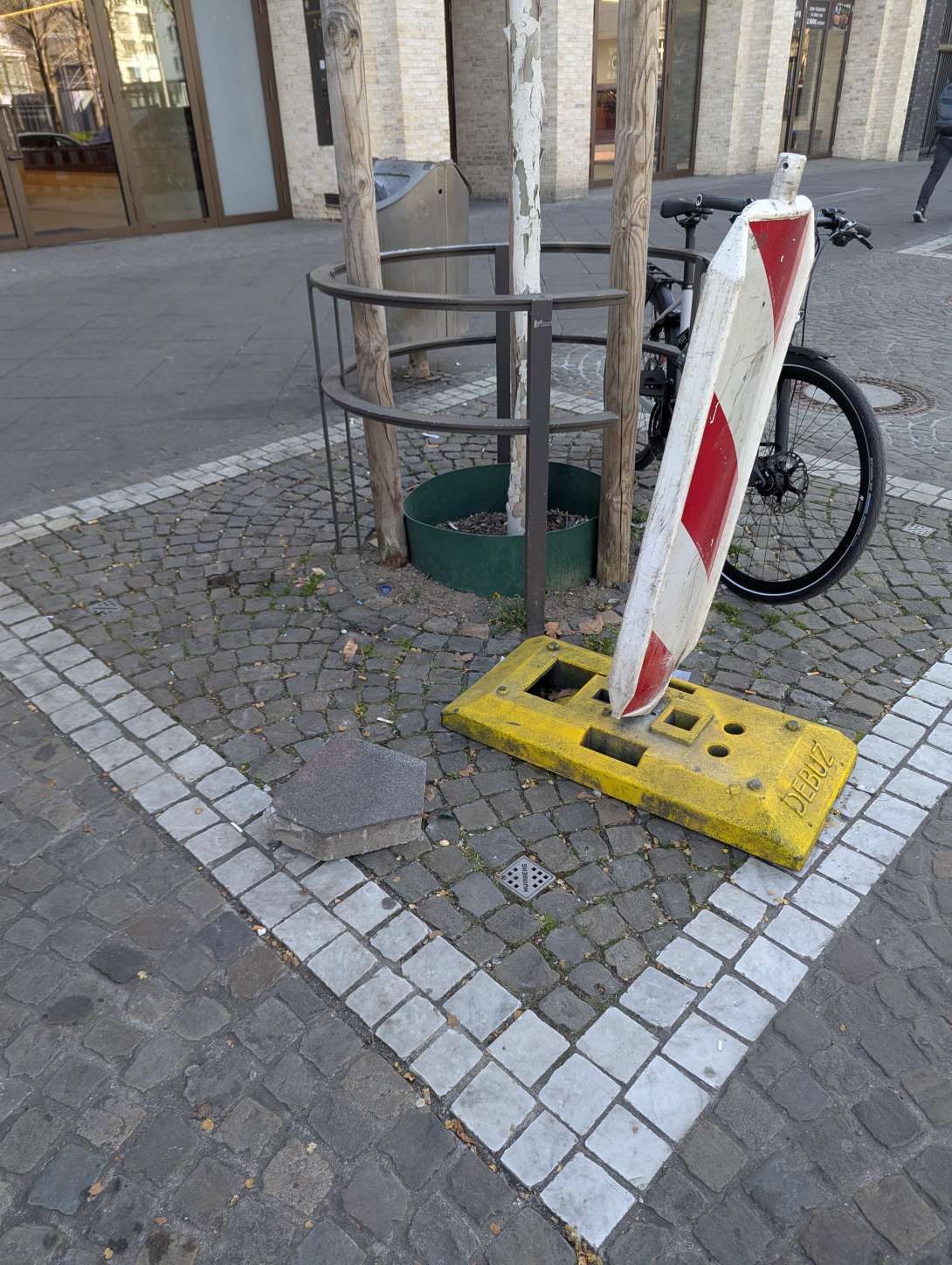 Bild zu gemeldetem Anliegen vom *2025-04-07 06:51:28