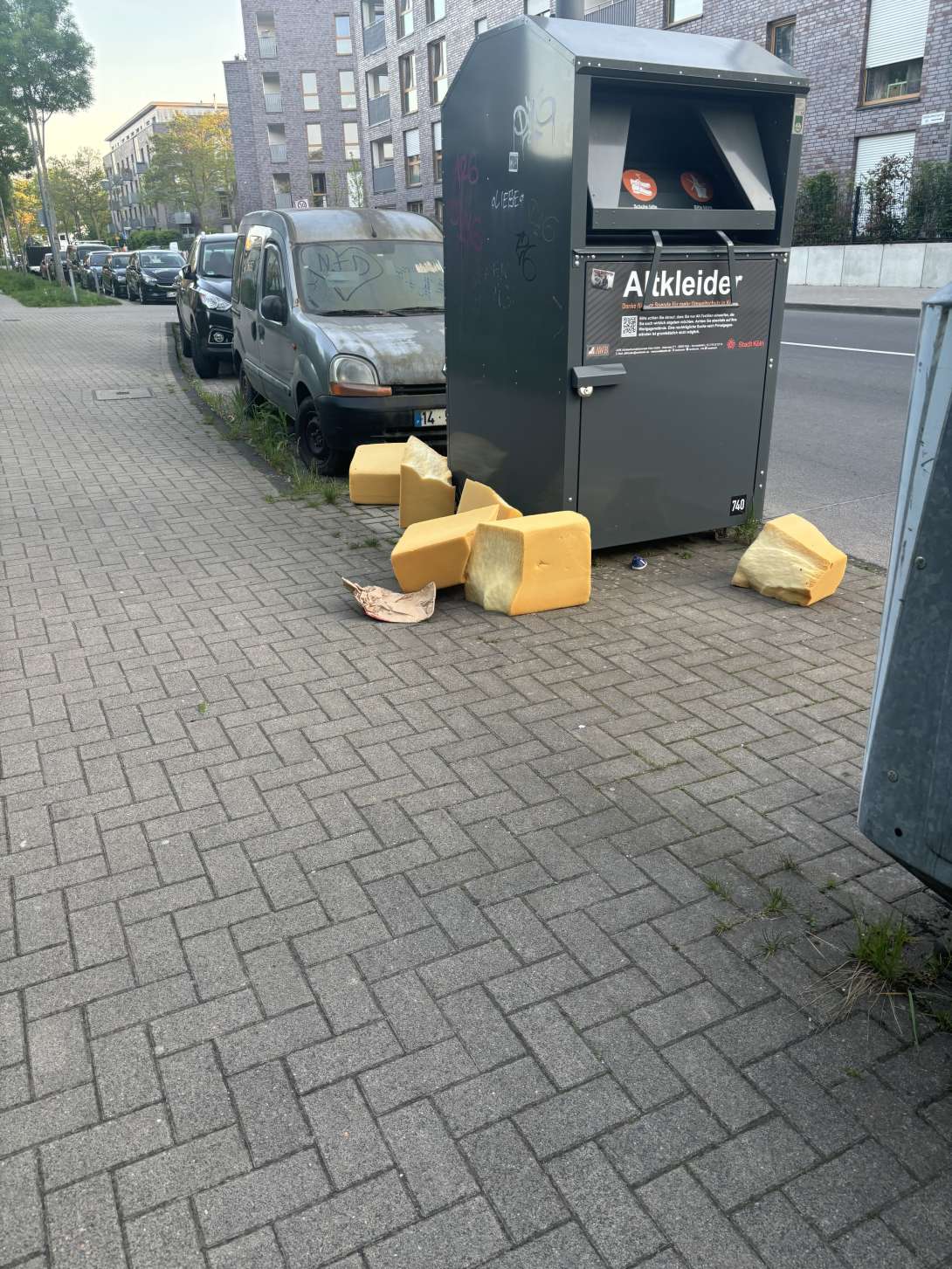 Bild zu gemeldetem Anliegen vom *2025-04-30 22:37:21