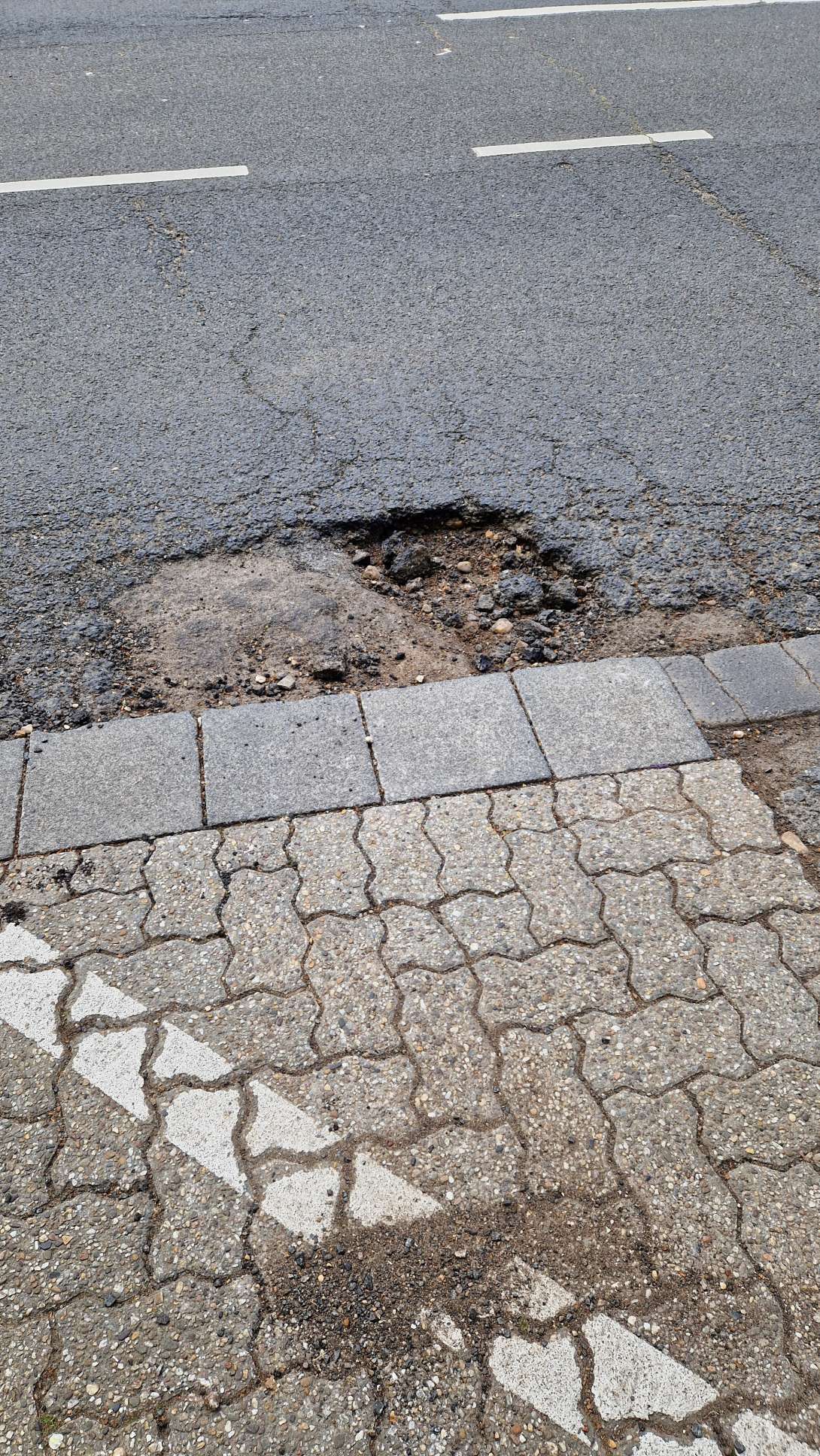 Bild zu gemeldetem Anliegen vom *2025-05-06 14:57:41