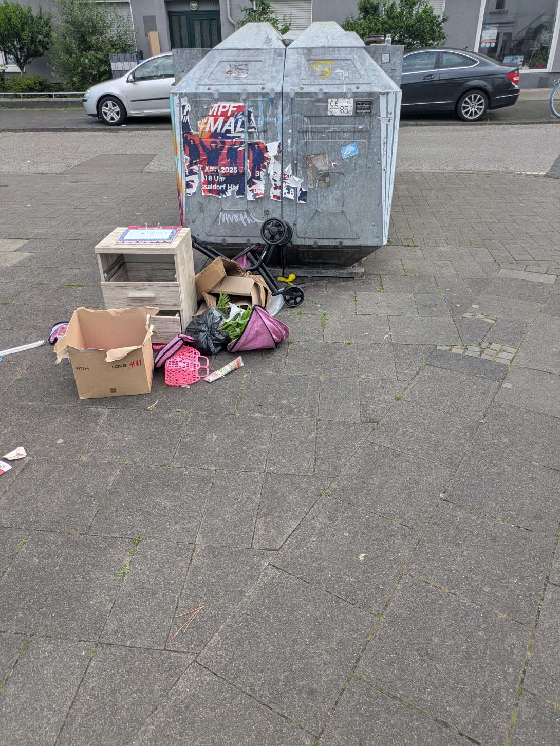 Bild zu gemeldetem Anliegen vom *2025-06-16 18:32:39