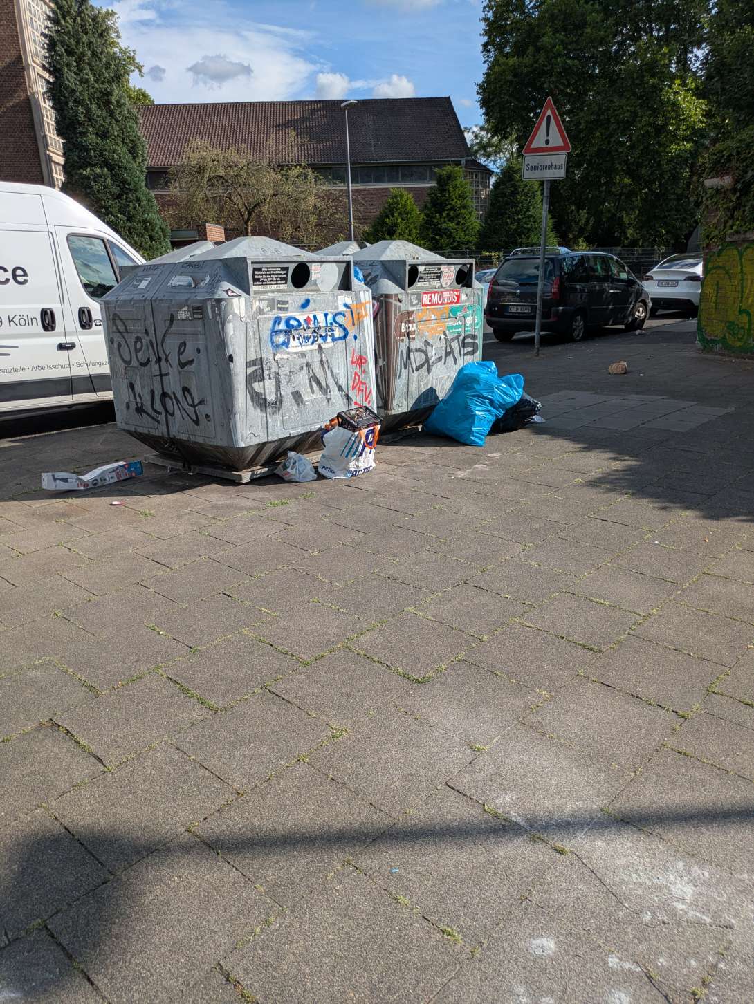 Bild zu gemeldetem Anliegen vom *2025-06-27 18:28:34
